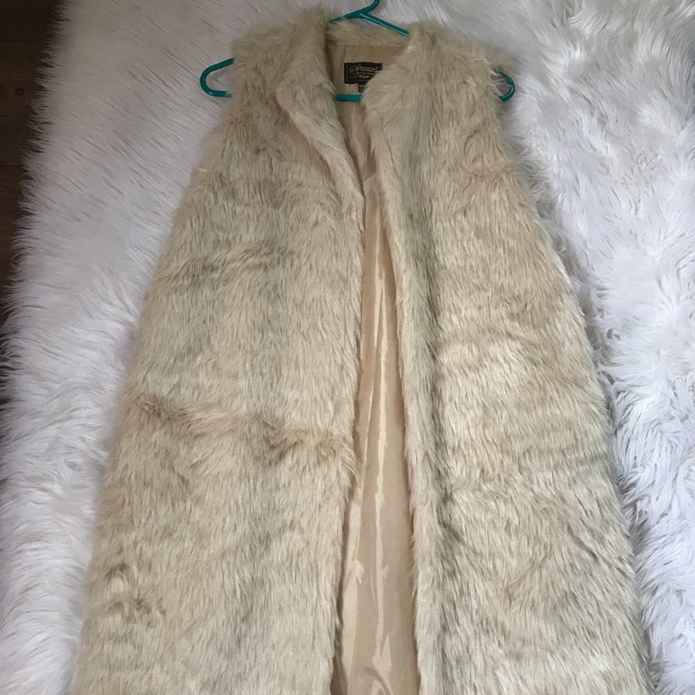 Forever 21 faux fur duster vest